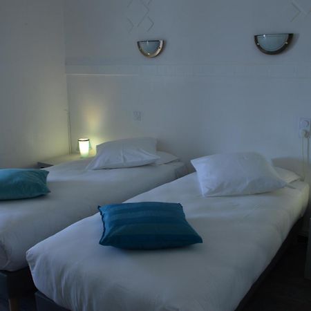 Le Castelet Hotel Сен Мари де ла Мер Екстериор снимка